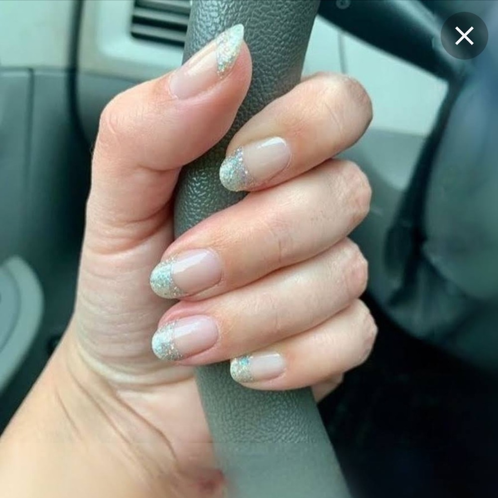 *Retired* Color Street: We’re Meant to Oui | French Manicure Silver Party